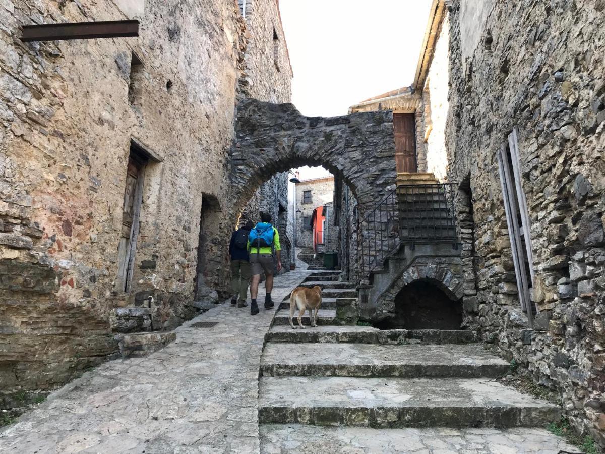 Guarda Che Luna Sasso di Castalda Esterno foto