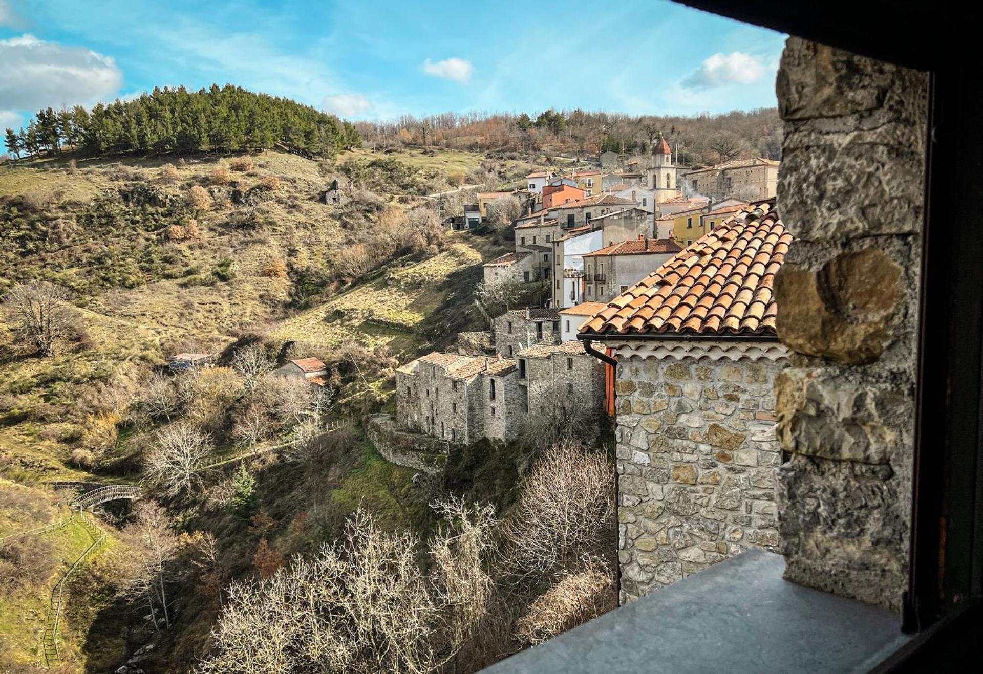 Guarda Che Luna Sasso di Castalda Esterno foto